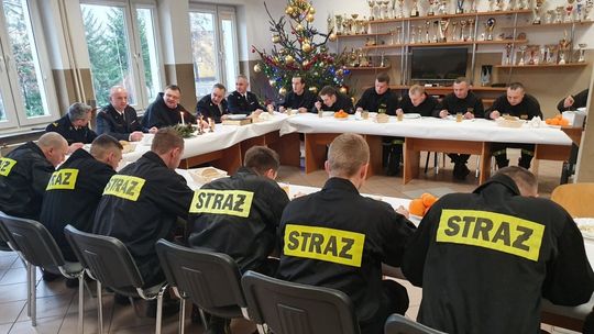 Gdy inni świętują, oni czuwają. Wigilia w KM PSP Krosno