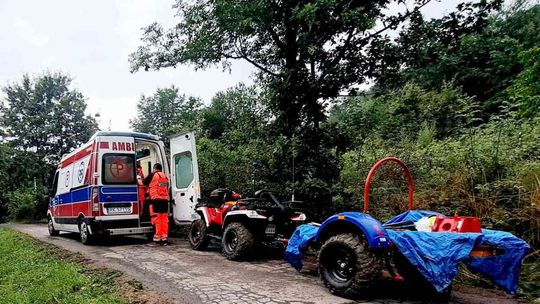 Głojsce. Kolejny raz ewakuowano chorą seniorkę za pomocą strażackiego quada