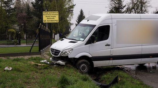 GŁOWIENKA: Najechał na tył samochodu z przyczepką