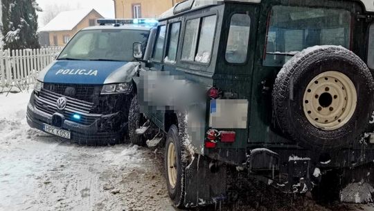 Głowienka. Wjechał w radiowóz policji