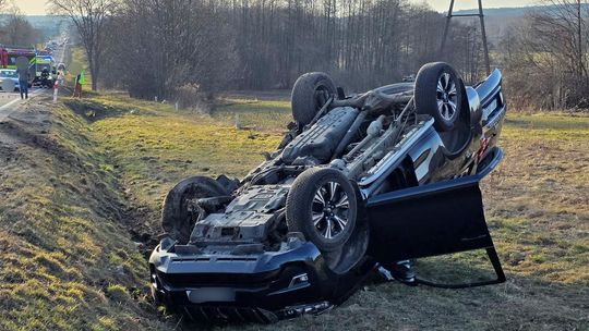 Groźne zderzenie na DK28 w Zimnej Wodzie. Droga całkowicie zablokowana