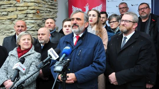 Grzegorz Braun i Janusz Korwin-Mikke mają w Krośnie biuro. Dziś zostało otwarte