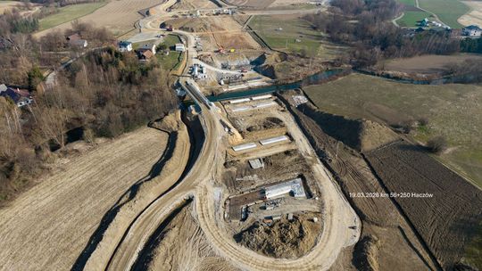 Intensywny marzec na budowie S19 Domaradz – Iskrzynia. Widać wyraźny postęp prac