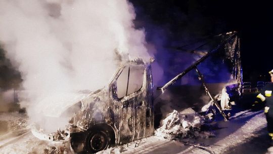 ? Iwla. Pożar busa z zabawkami