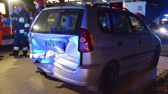 IWONICZ: Najechanie na tył. Trzy osoby poczuły się źle