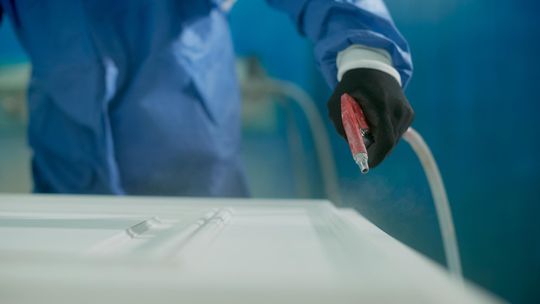 Jak poprawić przyczepność i trwałość powłok? Nowe kierunki w chemii przemysłowej