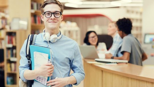 Jak wybrać najlepsze studia podyplomowe 2026, aby Twoja kariera zawodowa nabrała rozpędu?