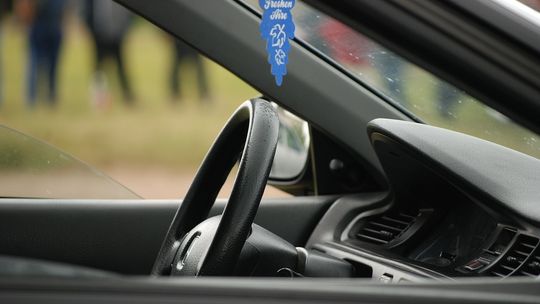 Jakie trzeba mieć uprawnienia aby poruszać się mikrosamochodem?