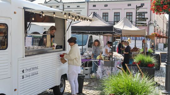 Trwa Jarmark Produktów Regionalnych i Tradycyjnych – Krośnieński Ryneczek!