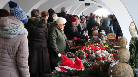 Jarmark Bożonarodzeniowy na krośnieńskim rynku. Było w czym wybierać