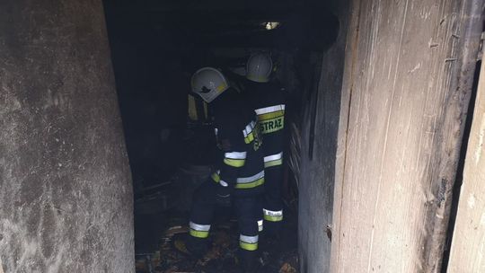 JAŚLISKA: Poranny pożar w budynku przy rynku