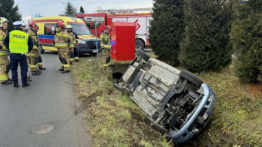 Jaszczew. Dachowanie niedaleko remizy