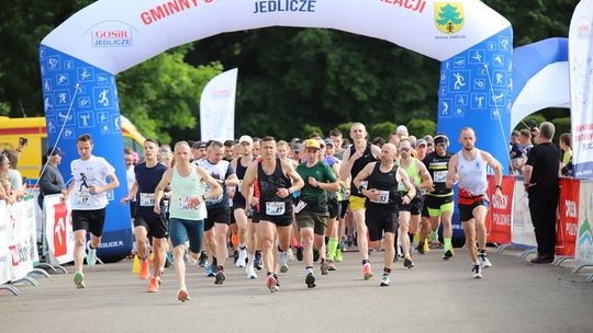 Jedlicka Siódemka znów przyciągnęła tłumy. Prawie 300 uczestników na trasach