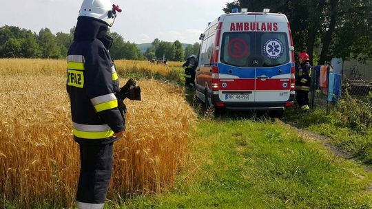 JEDLICZE: Ciągnik rolniczy przejechał 27-latka