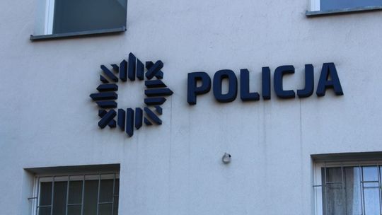 Jedlicze. Pijany 70-latek przyjechał samochodem na komisariat