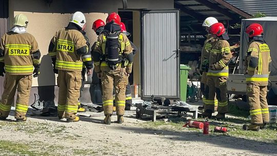 ? Jedlicze. Pożar garażu szybko opanowany