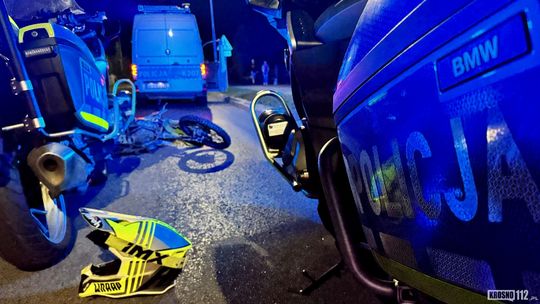 17-latek uciekał motocyklem przed policją. Pościg zakończył się kolizją