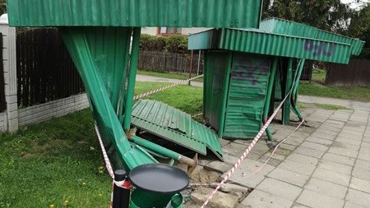 JEDLICZE: Zatrzymano kierowcę, który wjechał w przystanek
