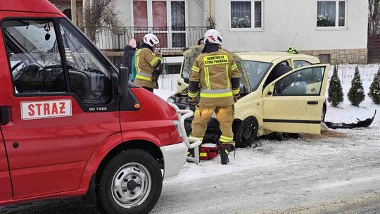 Jedna osoba ranna w zdarzeniu drogowym w Lubatówce