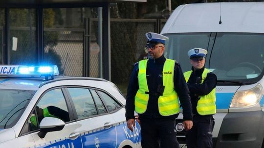 Jesienna aura na drogach. Apel do kierowców, rowerzystów i pieszych