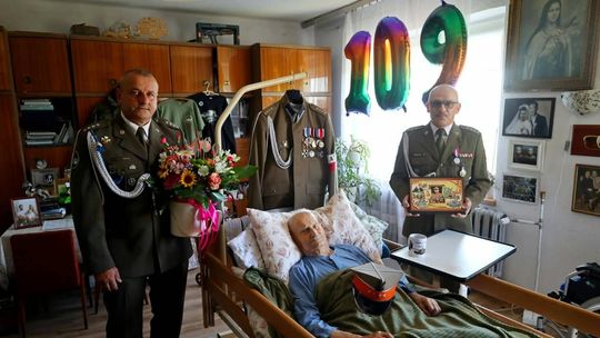 Kapitan Tadeusz Lutak skończył 109 lat. To najstarszy żołnierz Wojska Polskiego