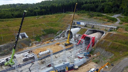 Karpatka drąży tunel S19 w kierunku Barwinka. Ułożonych jest już 68 pierścieni
