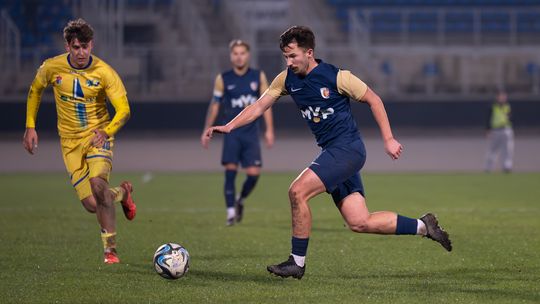 Karpaty Krosno wygrały w derbowym pojedynku z Ekoball Stalą Sanok