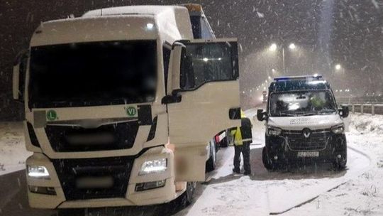 Kierowca ciężarówki jechał z Turcji bez snu. Został zatrzymany w Polsce