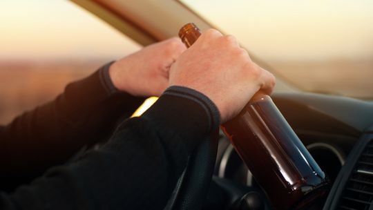 Kierowca citroena miał ponad 3 promile. Dalszą jazdę uniemożliwił mu inny kierowca