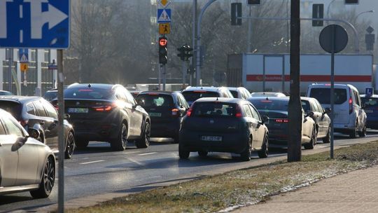 Kierowcy mogą powiedzieć „uff”. Jest decyzja w sprawie opłat od samochodów spalinowych