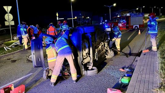 Kierująca Volkswagenem wjechała w barierkę. Kolizja na DK28