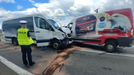 KLECIE: Wypadek z udziałem busa relacji Kraków - Krosno
