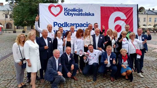 Koalicja Obywatelska zaprezentowała w Krośnie swoich kandydatów: "Te wybory to bitwa o prawdę"