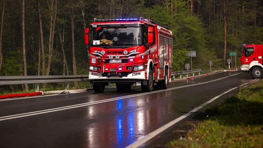 Kolejny dzień walki z żywiołem. Strażacy z JRG Krosno wśród setek ratowników