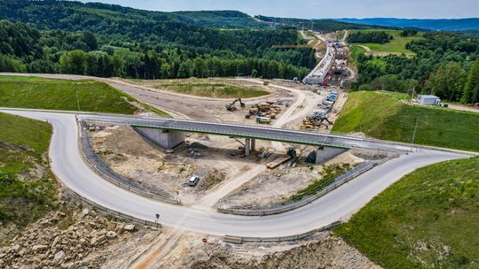 Kolejny wiadukt nad budowaną S19 oddano do użytku kierowcom