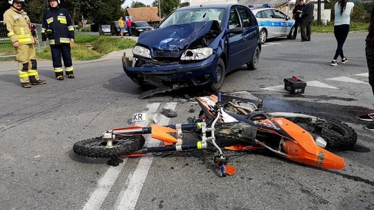 Kolejny wypadek na skrzyżowaniu w Bziance. Ranny motocyklista