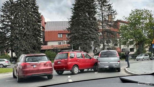 Kolizja na rondzie przy Poczcie Głównej