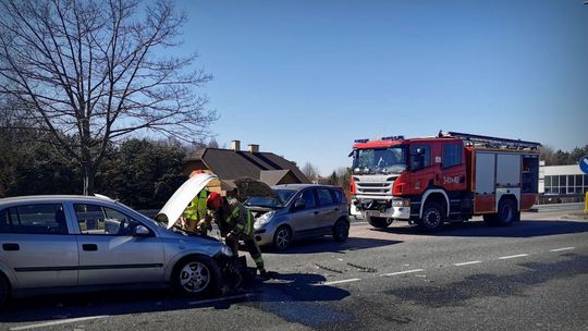 ? Kolizja na skrzyżowaniu Al. Jana Pawła II z ul. Jasną