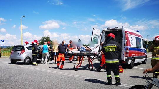 Kolizja na skrzyżowaniu Ikara z Lotników. Służby w akcji