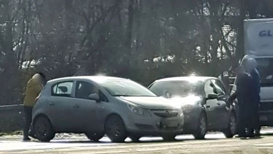 Kolizja przed mostem w Świerzowej Polskiej