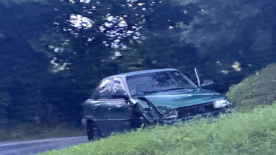 Kolizja w Krościenku Wyżnym. Opel i Ford zderzyły się po nieustąpieniu pierwszeństwa