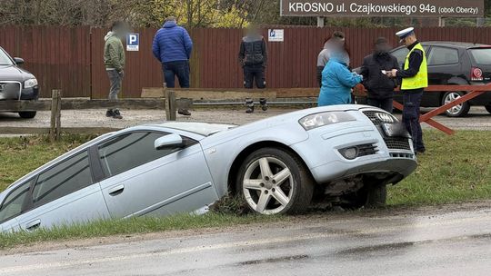 Kolizja w Łężanach na skrzyżowaniu z DW864