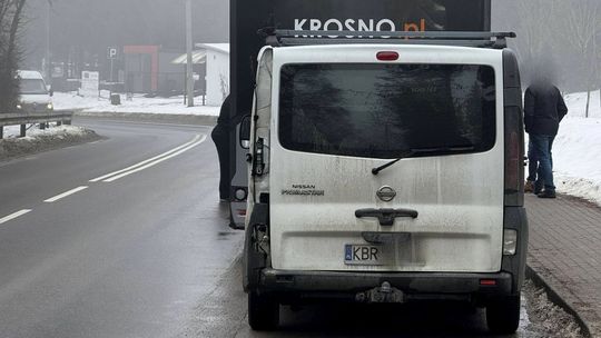 Kolizja z udziałem autobusu MKS przy cmentarzu na Wyszyńskiego