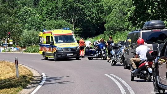 Kolizja z udziałem motocyklisty pomiędzy Tylawą a Daliową