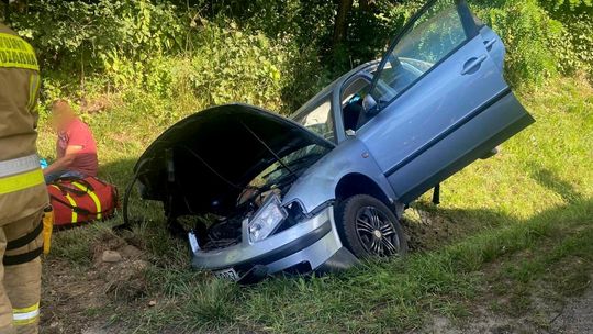 ? Kombornia/DK19. Volkswagenem uderzył w przepust