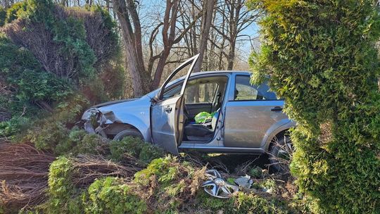 Kompletnie pijany 33-letni kierowca spowodował duże zagrożenie