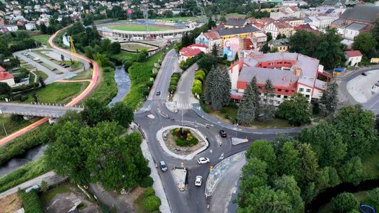 Kończy się remont ronda przy poczcie, jednak wcześniej musi zostać zamknięte