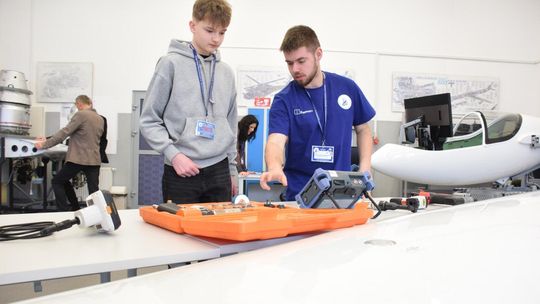 Konkurs Wiedzy Technicznej i Motoryzacyjnej w krośnieńskim "Mechaniku" [ZDJĘCIA]