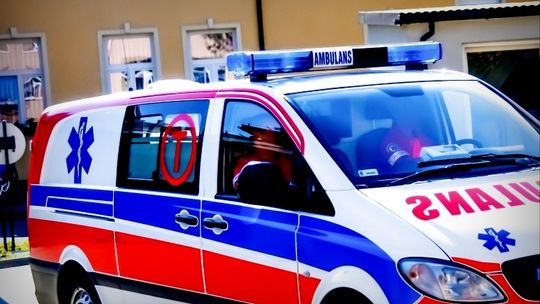 ? Korczyna/DW991: 87-latka potrącona przez karetkę transportową