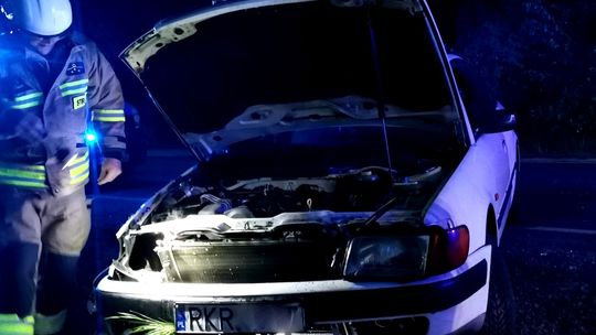 Korczyna. Kierowca audi zjechał z drogi i uderzył w przepust [AKTUALIZACJA]